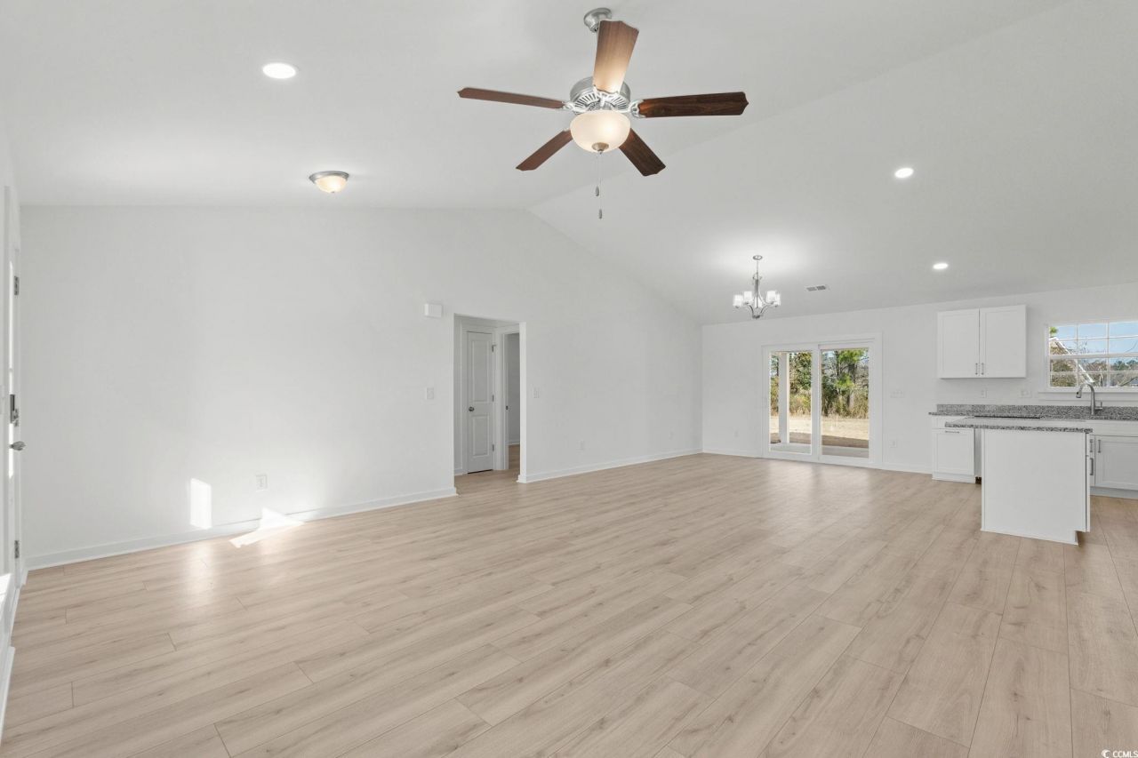 443 Pine Needle Dr. Photo 6