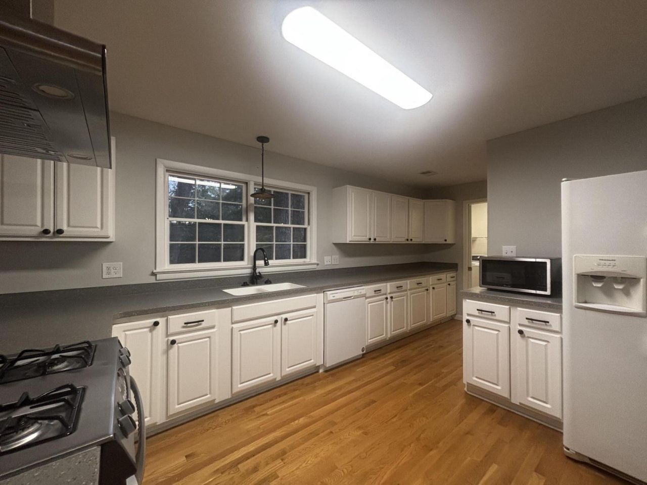 1948 Westminster Road Photo 7