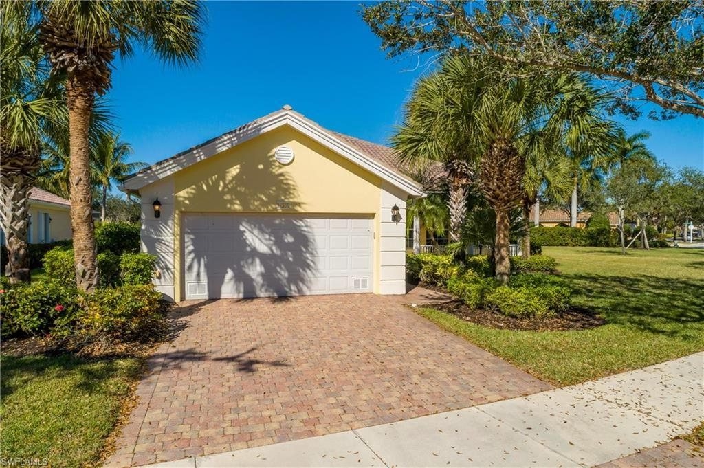 28308 Moray Dr, Bonita Springs, FL 34135 Photo