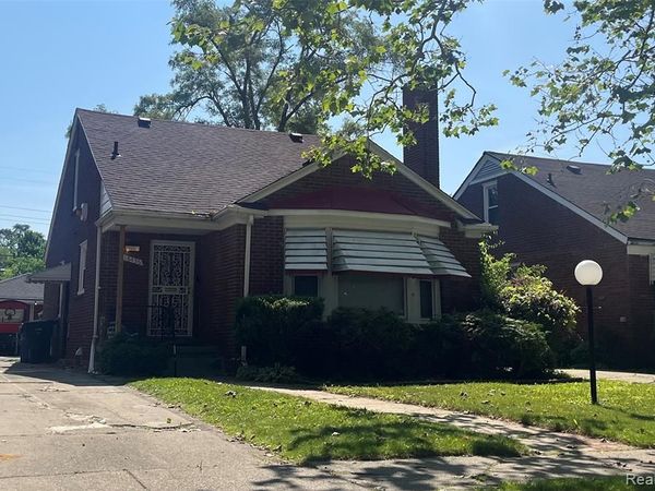 18436 Strathmoor Street, Detroit, MI 48235