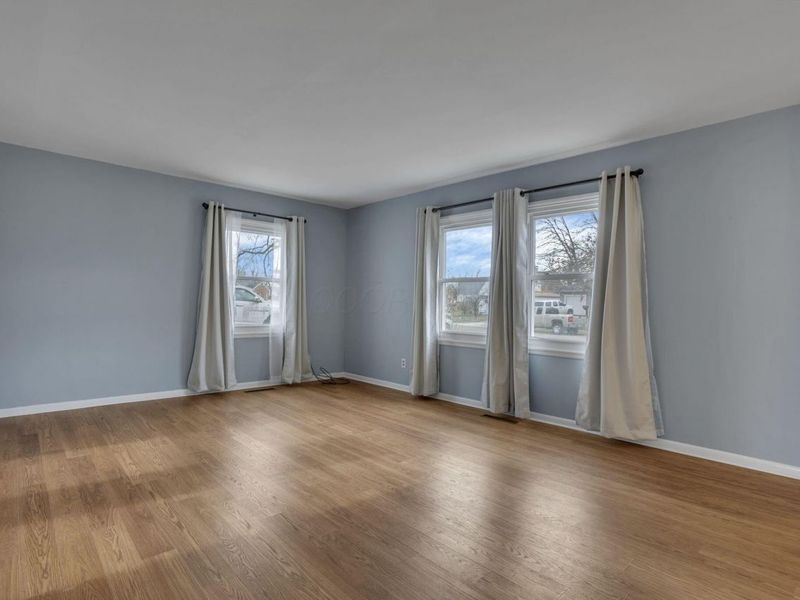 480 Yarmouth Lane, Columbus, OH 43228 Photo 7