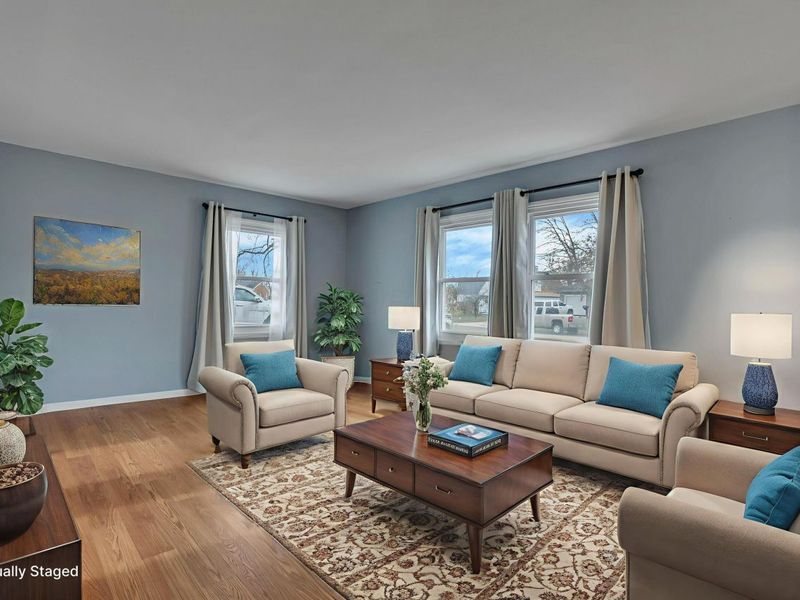 480 Yarmouth Lane, Columbus, OH 43228 Photo 8