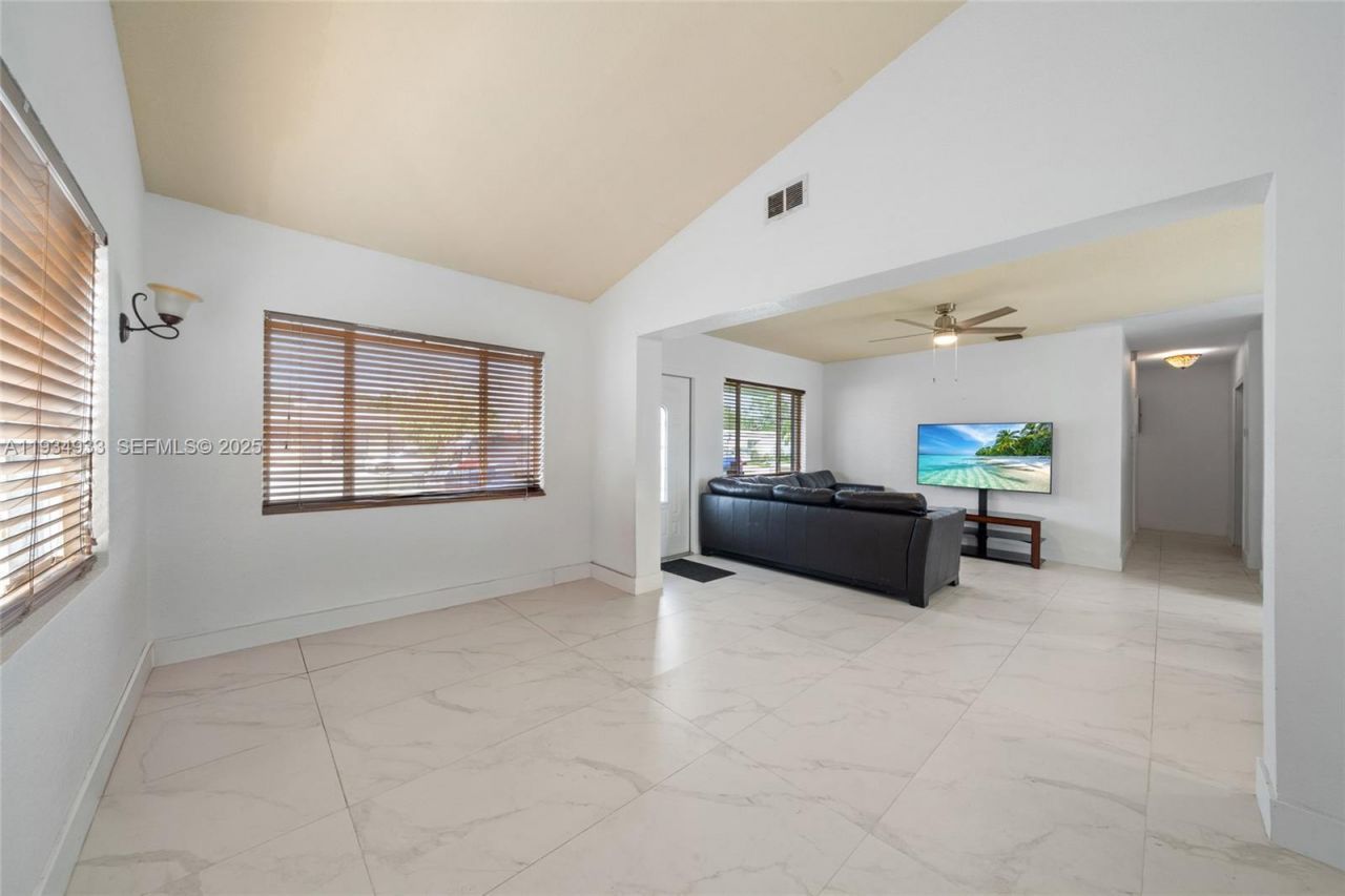 6960 Scott St, Hollywood, FL 33024 Photo