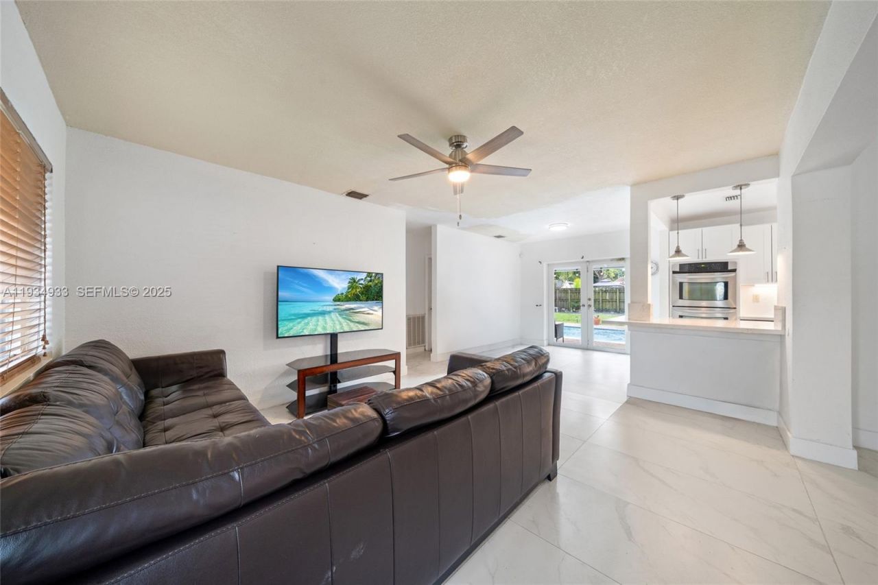 6960 Scott St, Hollywood, FL 33024 Photo