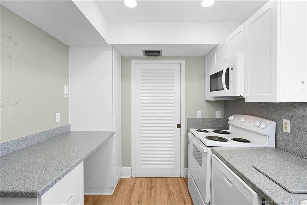 3482 NE Causeway Boulevard, Unit 2-101, Jensen Beach, FL 34957 Photo