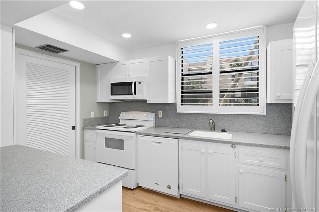 3482 NE Causeway Boulevard, Unit 2-101, Jensen Beach, FL 34957 Photo