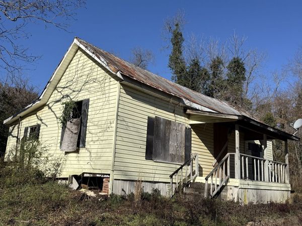 628 M L King Street, Greenville, GA 30222