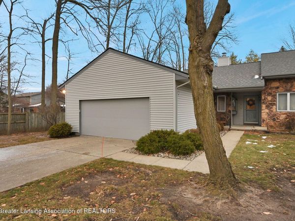 1102 Timbercreek Drive, Grand Ledge, MI 48837