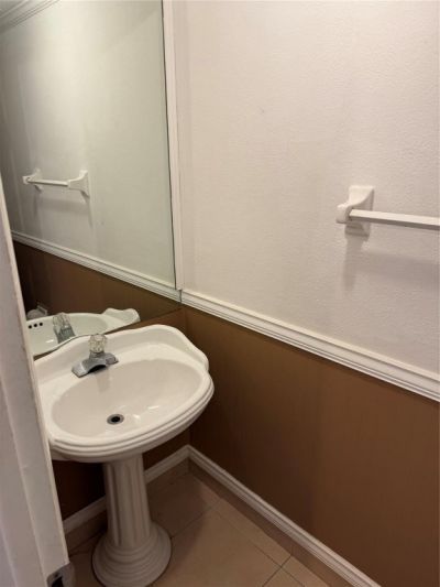 3740 Inverrary Drive, Unit 3D, Lauderhill, FL 33319 Photo