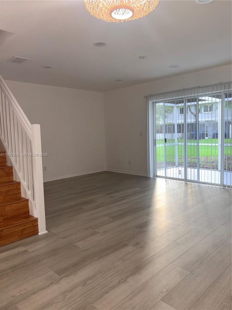 752 NW 208th Ter, Pembroke Pines, FL 33029 Photo