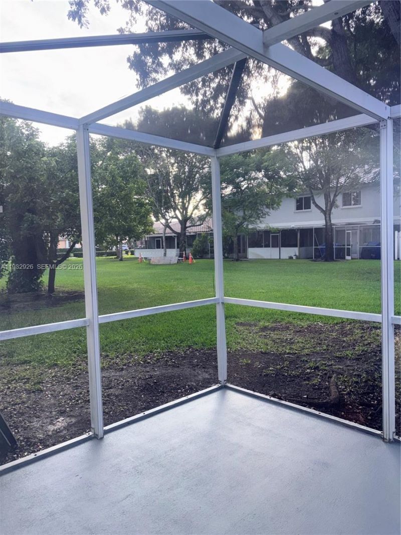 752 NW 208th Ter, Pembroke Pines, FL 33029 Photo