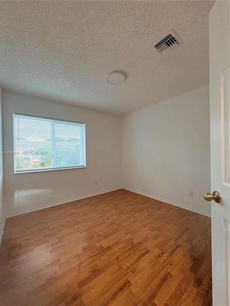 752 NW 208th Ter, Pembroke Pines, FL 33029 Photo