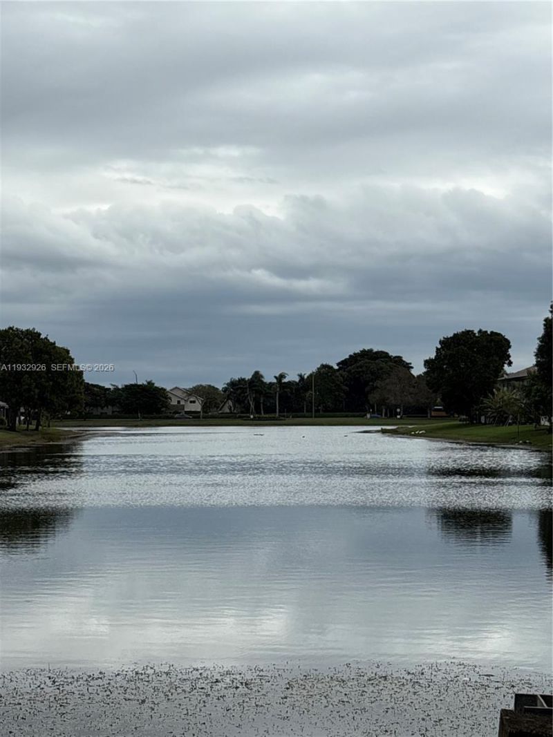 752 NW 208th Ter, Pembroke Pines, FL 33029 Photo