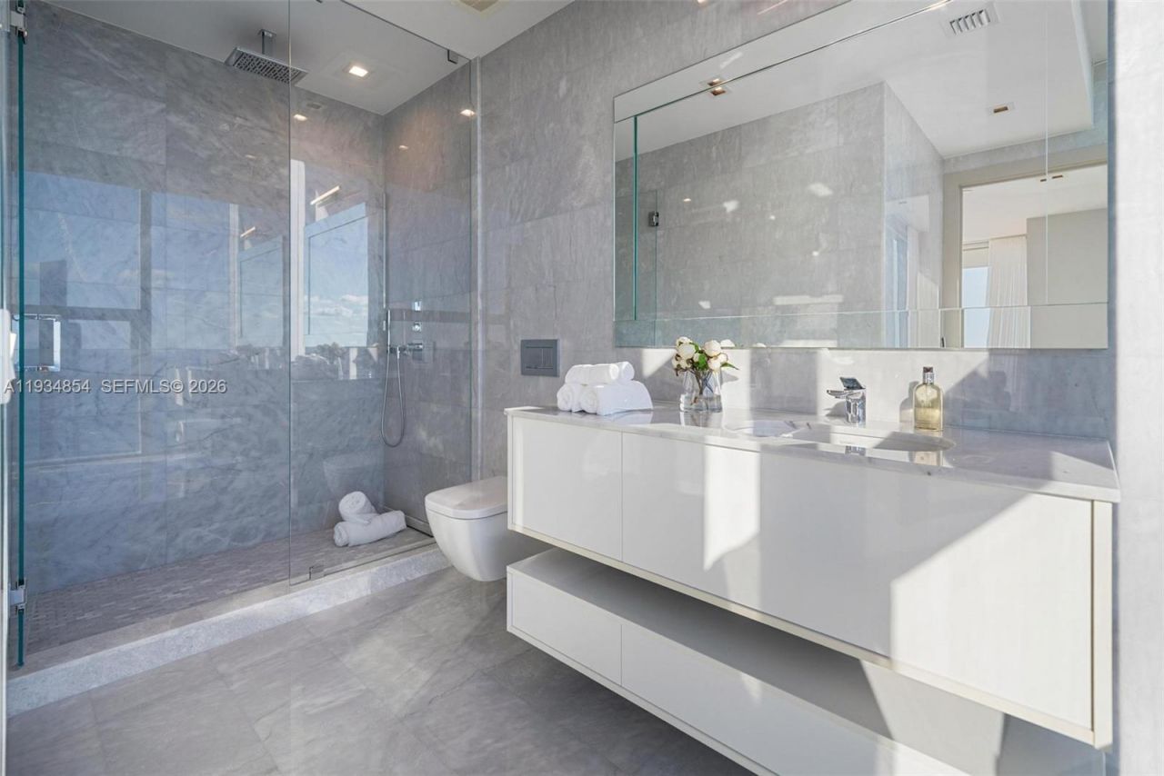 18501 Collins Ave, Unit 4003/4004, Sunny Isles Beach, FL 33160 Photo