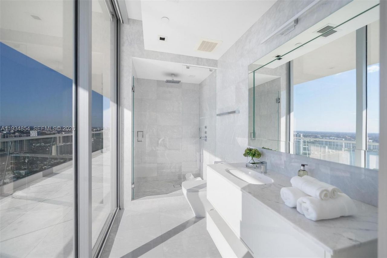 18501 Collins Ave, Unit 4003/4004, Sunny Isles Beach, FL 33160 Photo