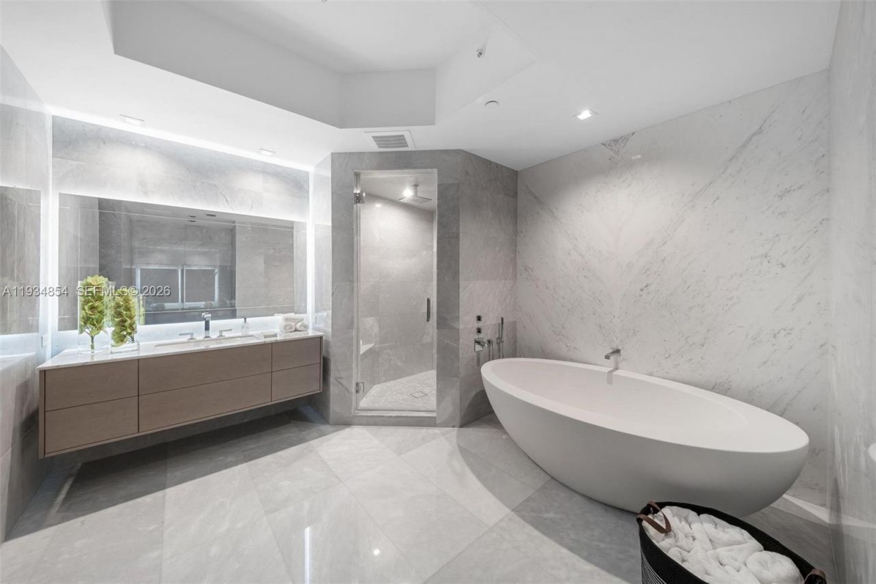 18501 Collins Ave, Unit 4003/4004, Sunny Isles Beach, FL 33160 Photo