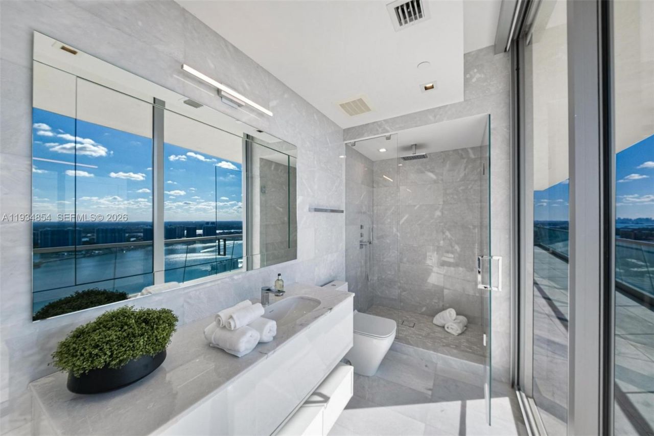 18501 Collins Ave, Unit 4003/4004, Sunny Isles Beach, FL 33160 Photo