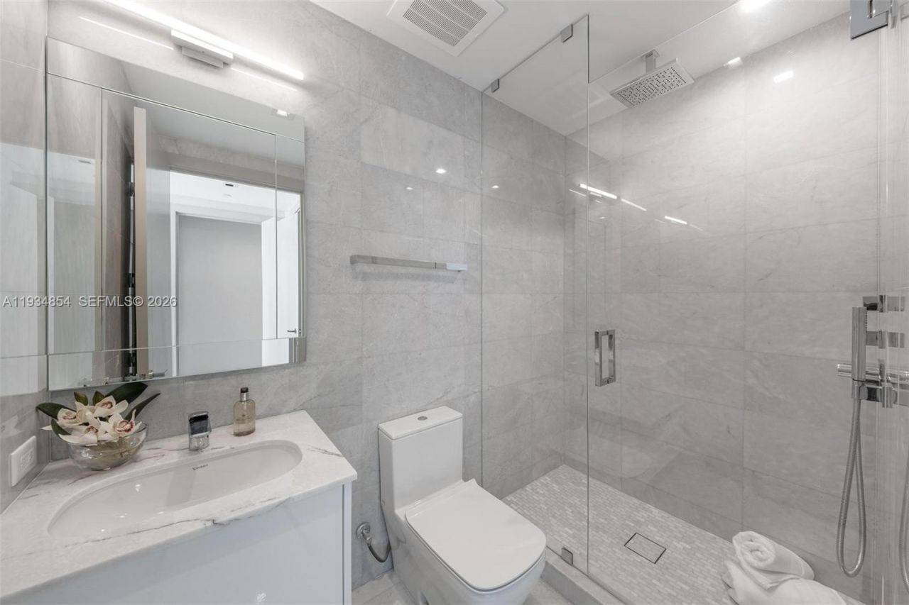 18501 Collins Ave, Unit 4003/4004, Sunny Isles Beach, FL 33160 Photo