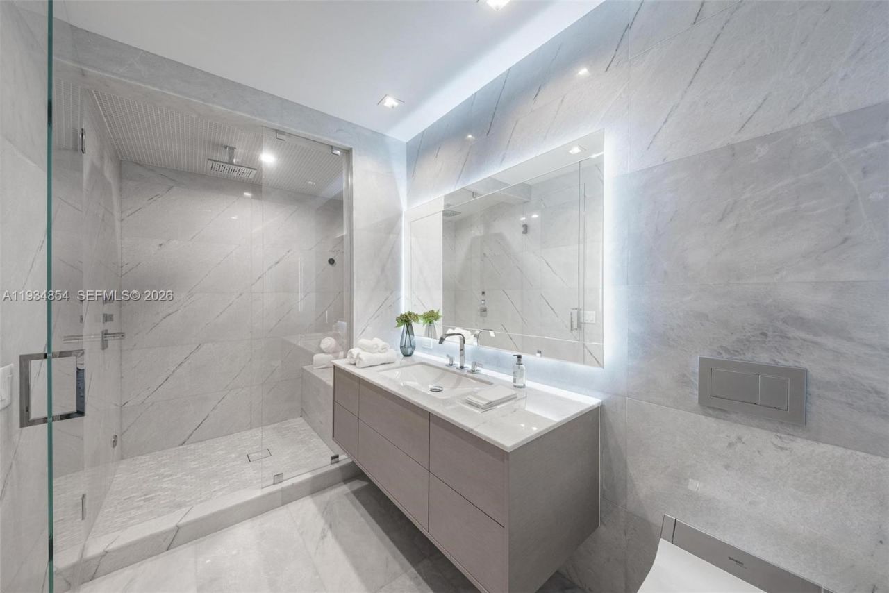 18501 Collins Ave, Unit 4003/4004, Sunny Isles Beach, FL 33160 Photo