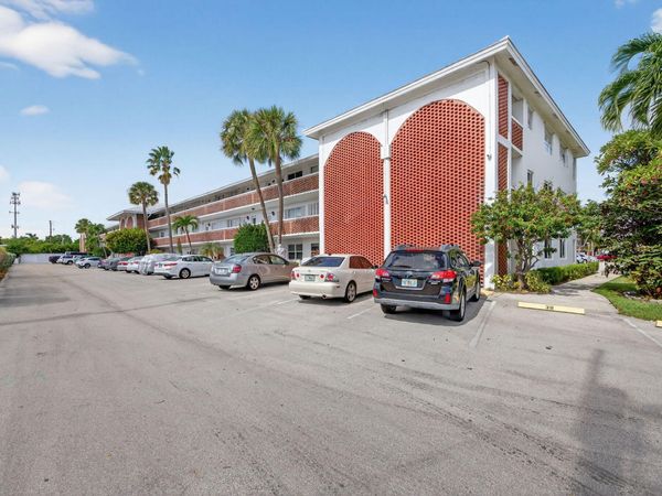 2050 NE 39th Street, Unit S210, Lighthouse Point, FL 33064