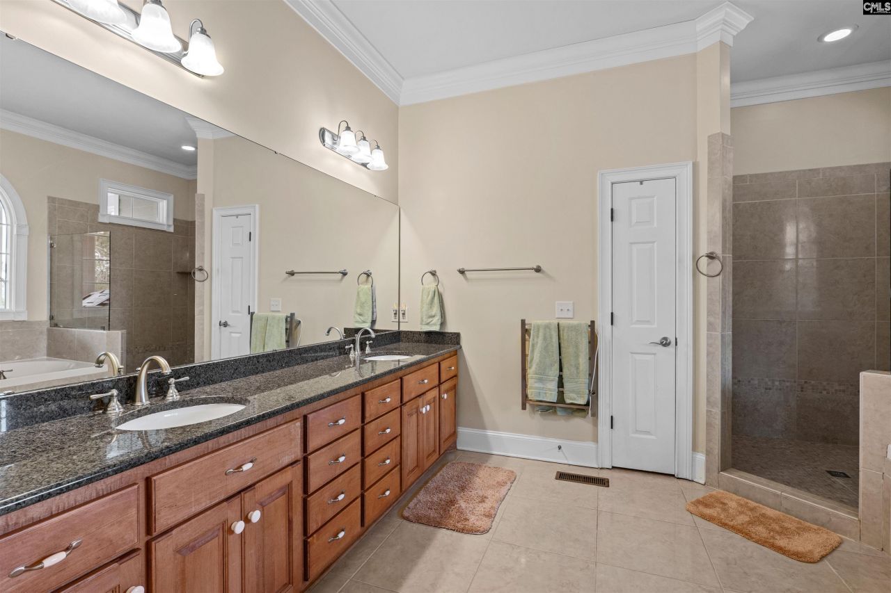 160 Hound Hollow Road Photo 23