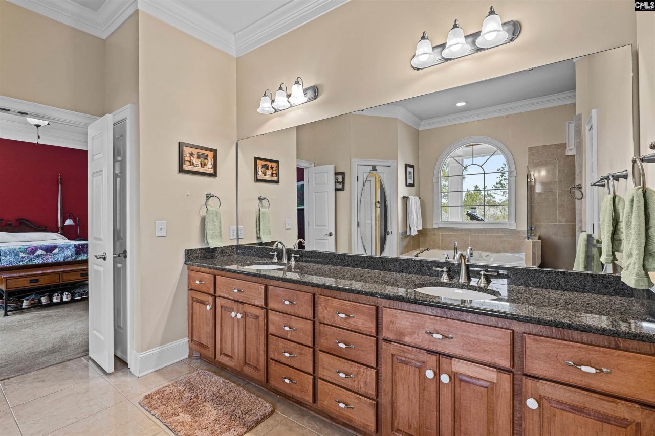 160 Hound Hollow Road Photo 26