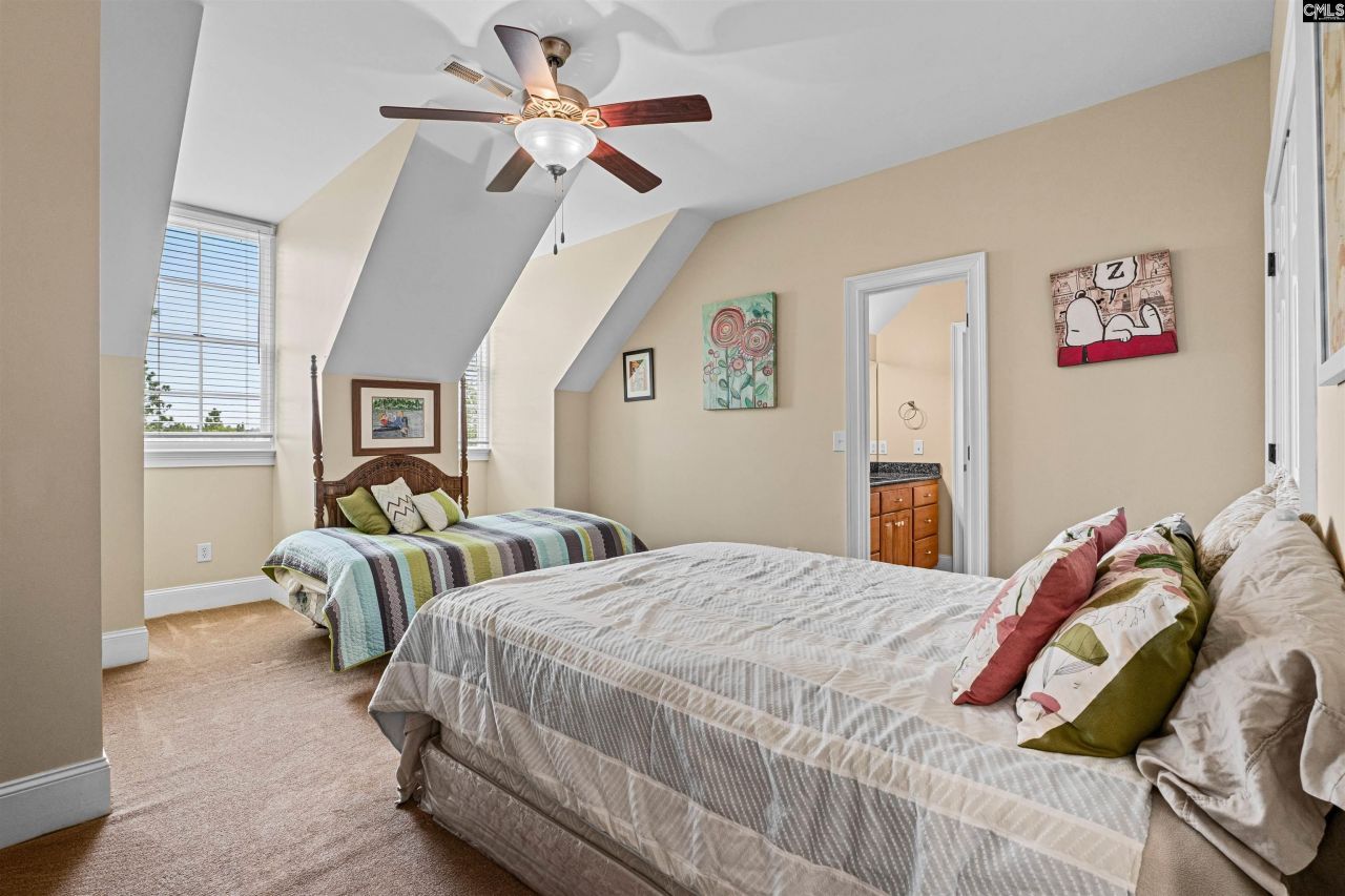 160 Hound Hollow Road Photo 38