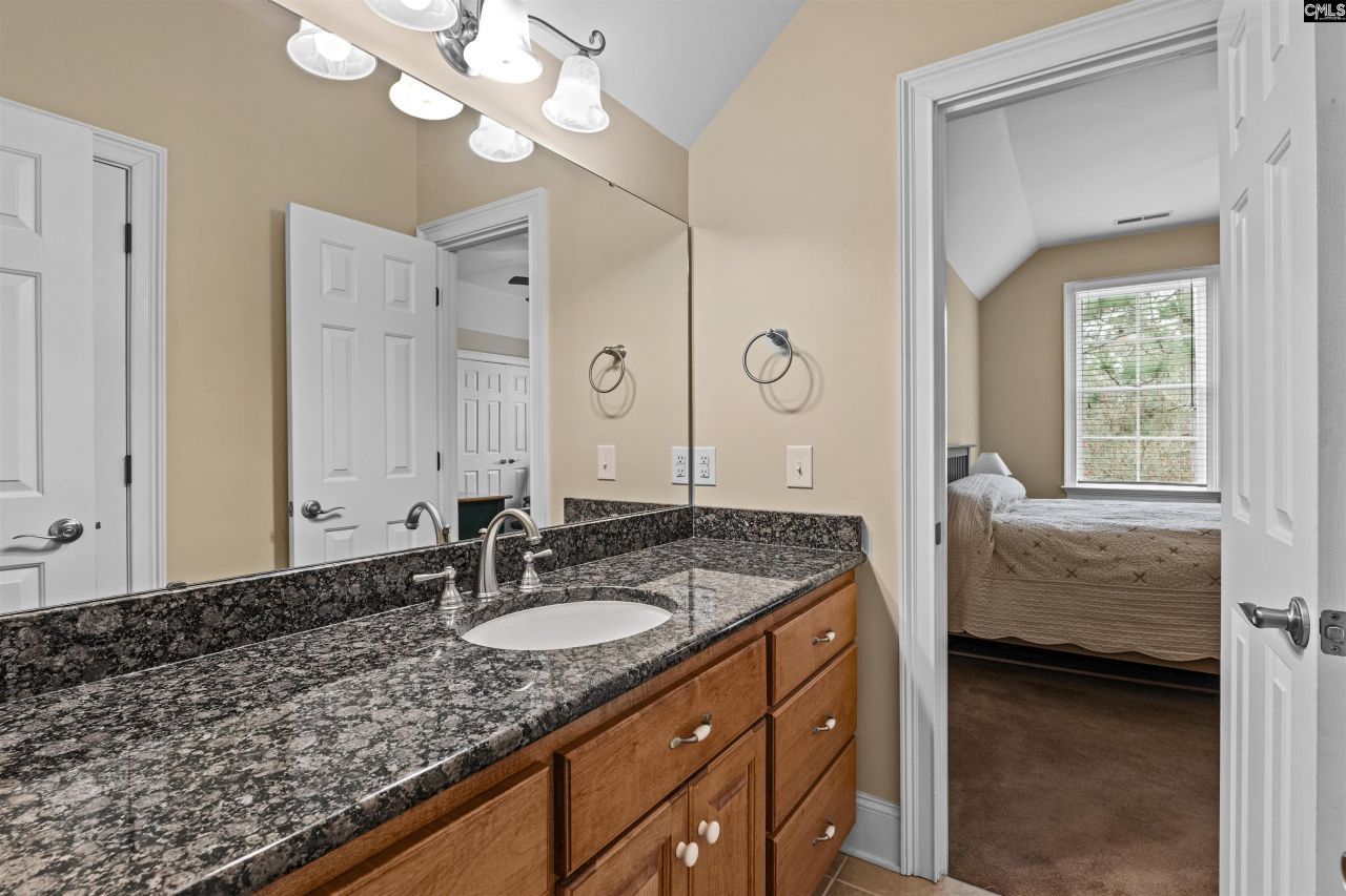 160 Hound Hollow Road Photo 40