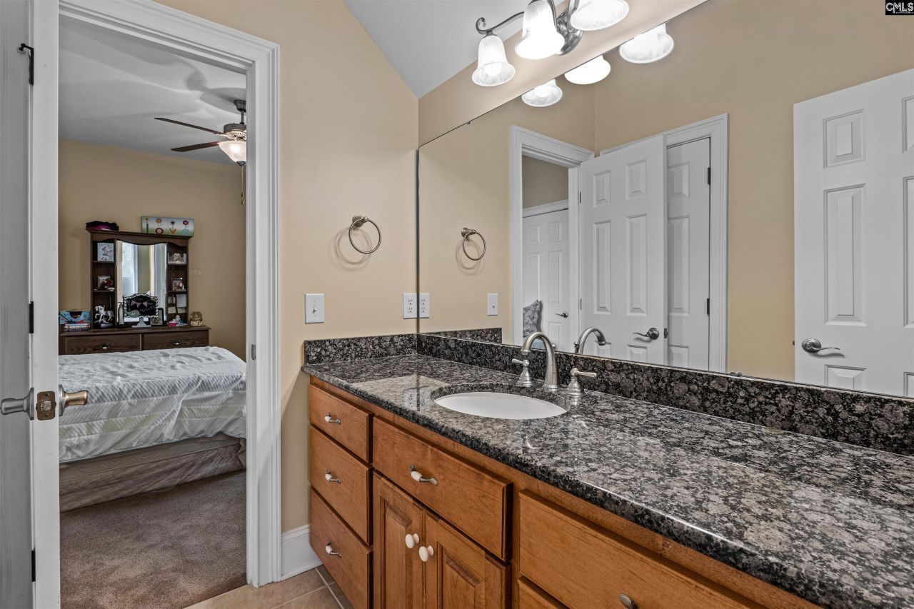 160 Hound Hollow Road Photo 41