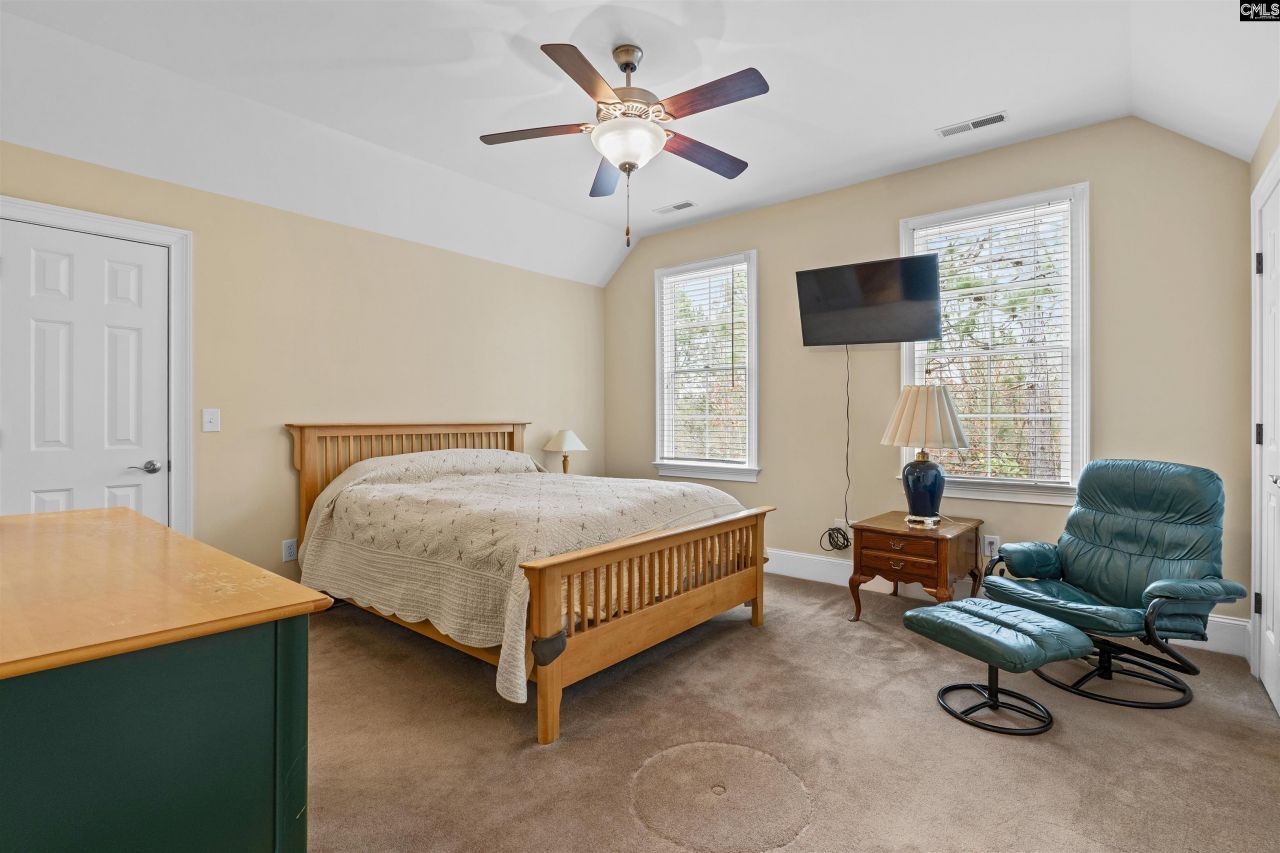 160 Hound Hollow Road Photo 43