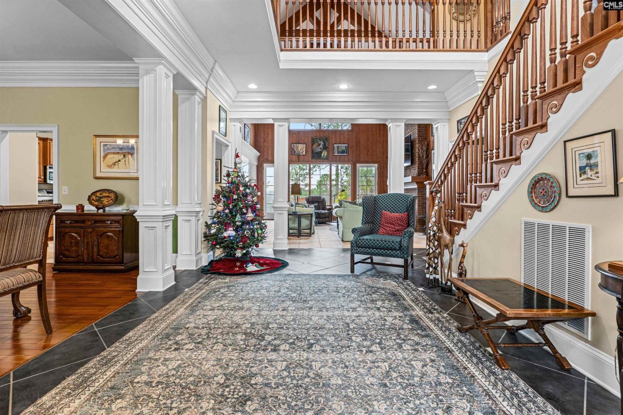 160 Hound Hollow Road Photo 6