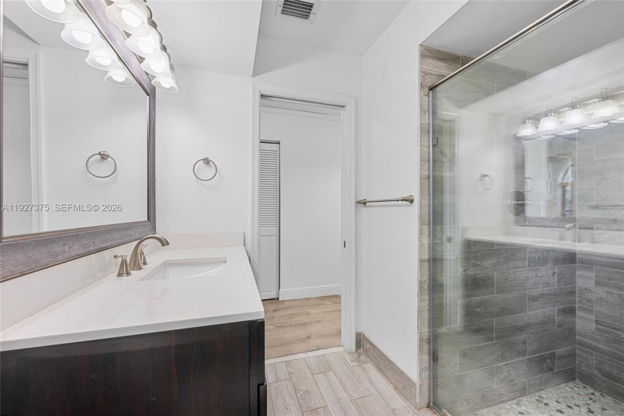 5197 NW 58th Ter, Coral Springs, FL 33067 Photo