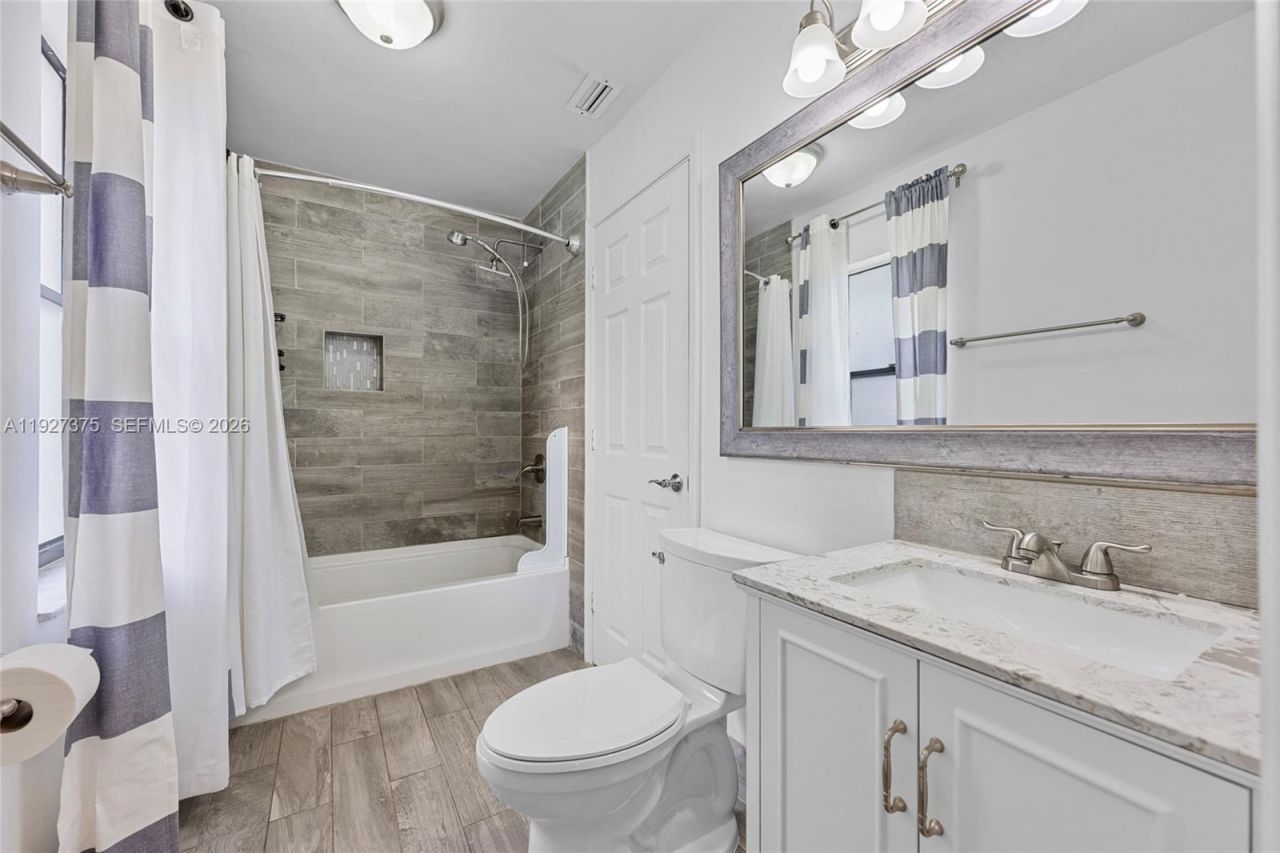 5197 NW 58th Ter, Coral Springs, FL 33067 Photo