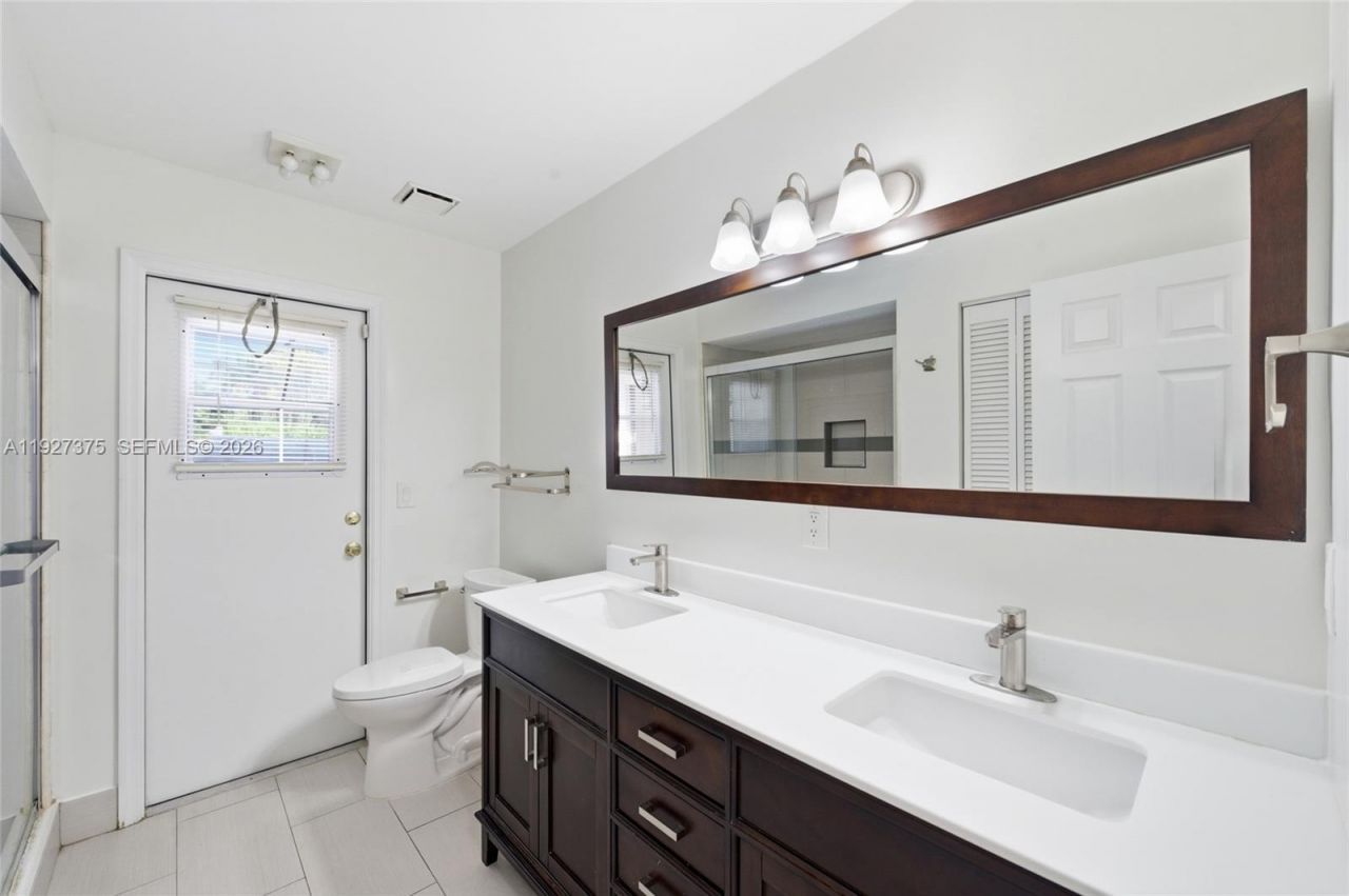 5197 NW 58th Ter, Coral Springs, FL 33067 Photo