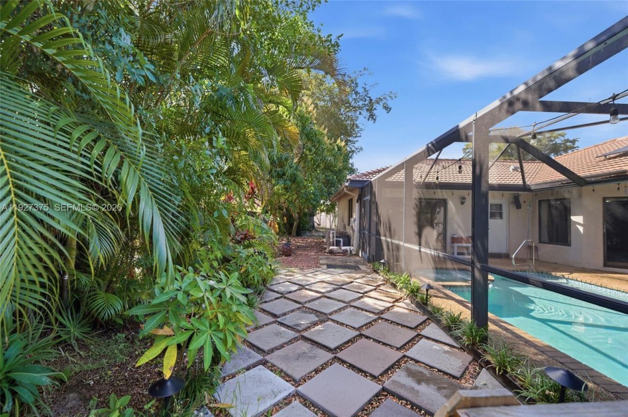 5197 NW 58th Ter, Coral Springs, FL 33067 Photo