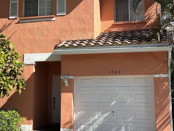 3940 NW 92nd Ave, Unit 3940, Sunrise, FL 33351