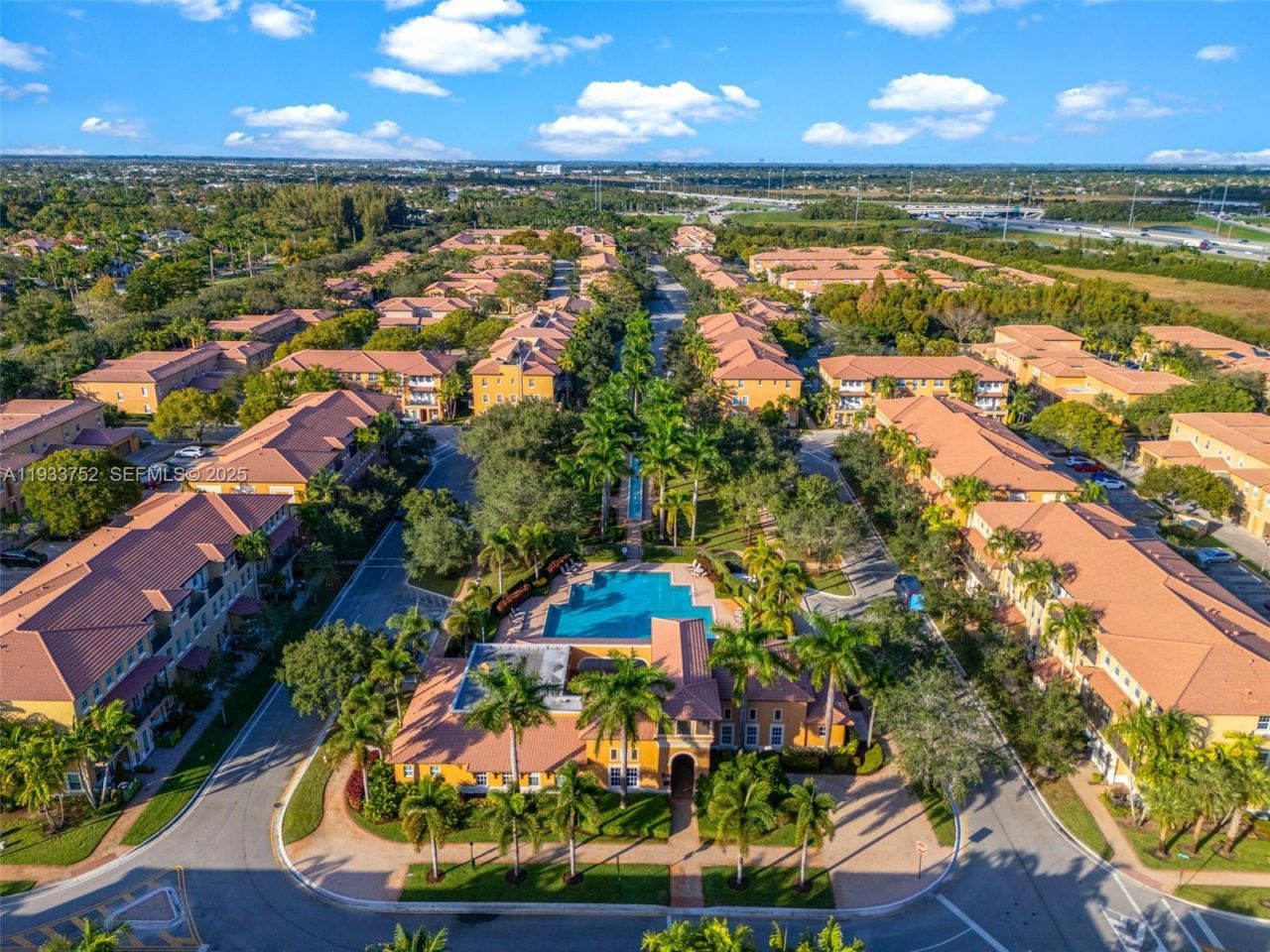 14629 SW 5th St, Pembroke Pines, FL 33027 Photo