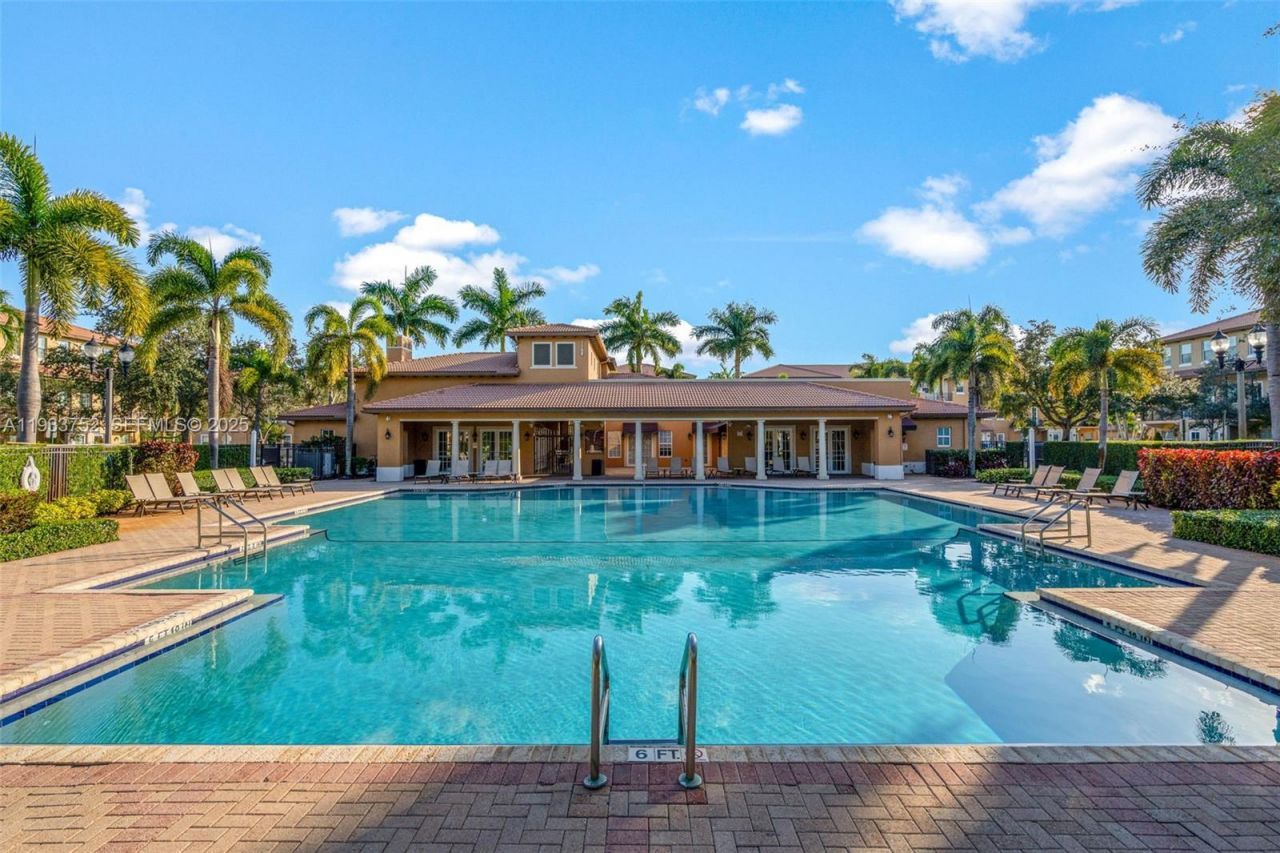 14629 SW 5th St, Pembroke Pines, FL 33027 Photo