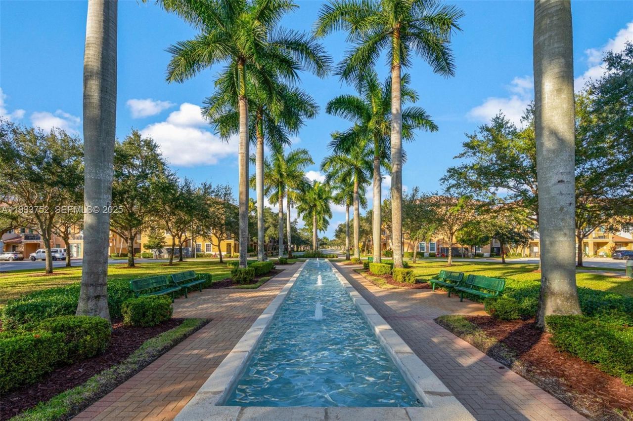 14629 SW 5th St, Pembroke Pines, FL 33027 Photo