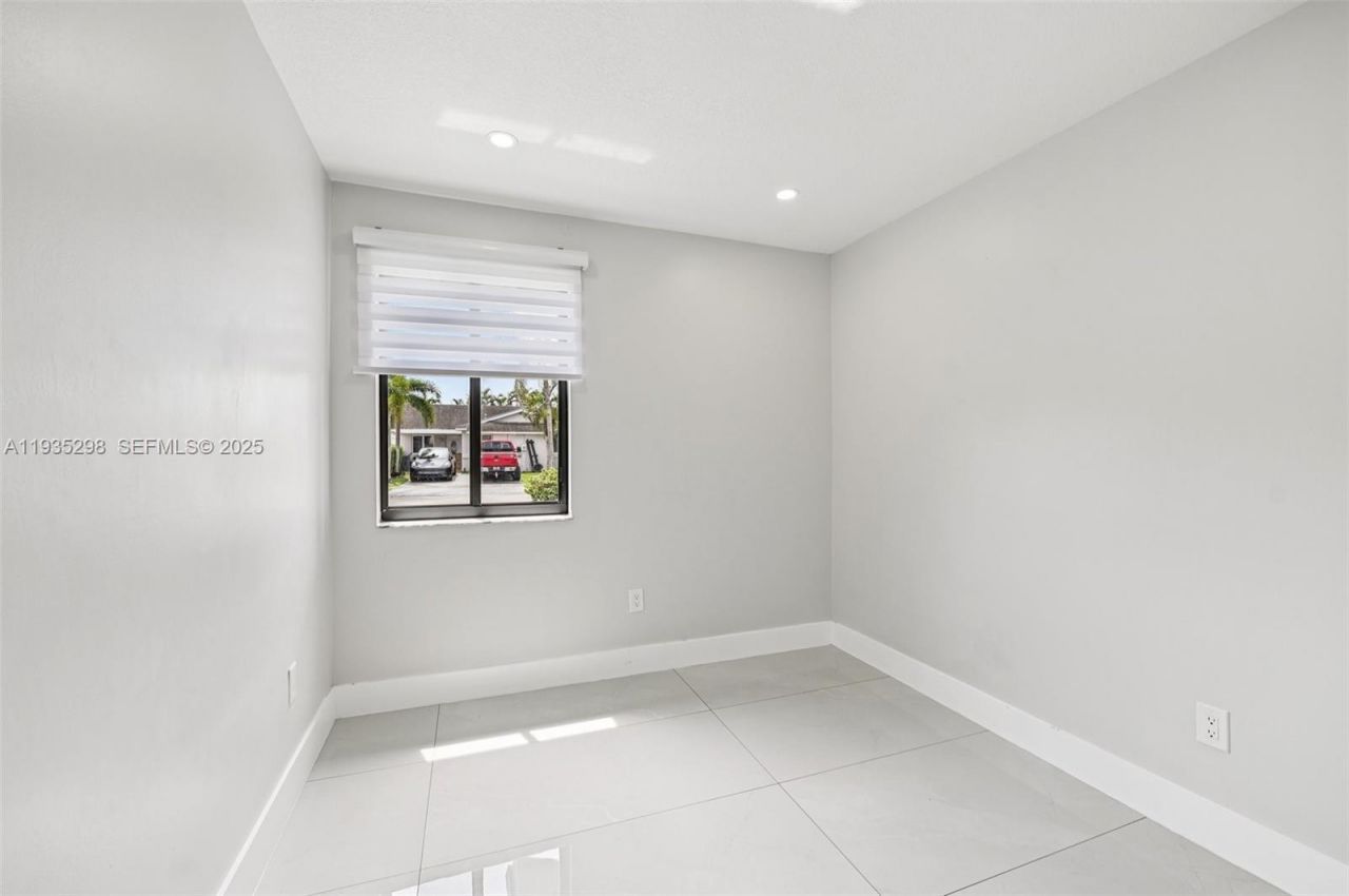 12237 SW 193rd St , Unit 1, Miami, FL 33177 Photo