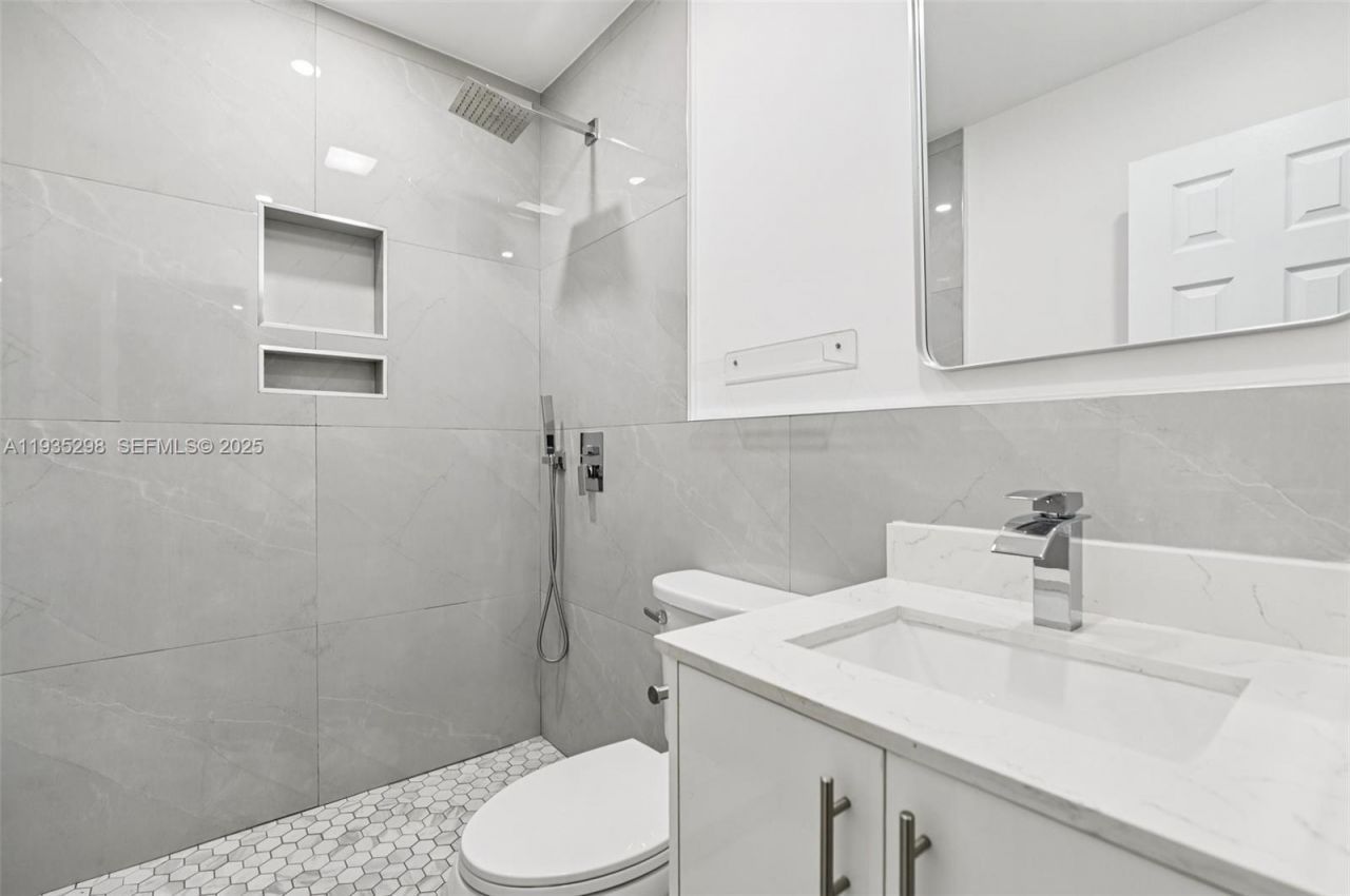 12237 SW 193rd St , Unit 1, Miami, FL 33177 Photo