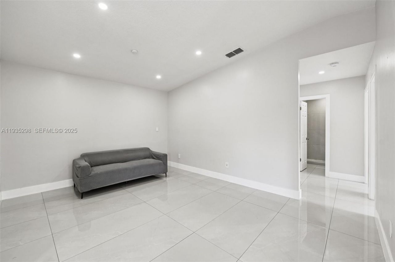 12237 SW 193rd St , Unit 1, Miami, FL 33177 Photo