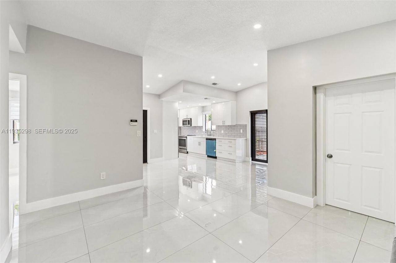 12237 SW 193rd St , Unit 1, Miami, FL 33177 Photo