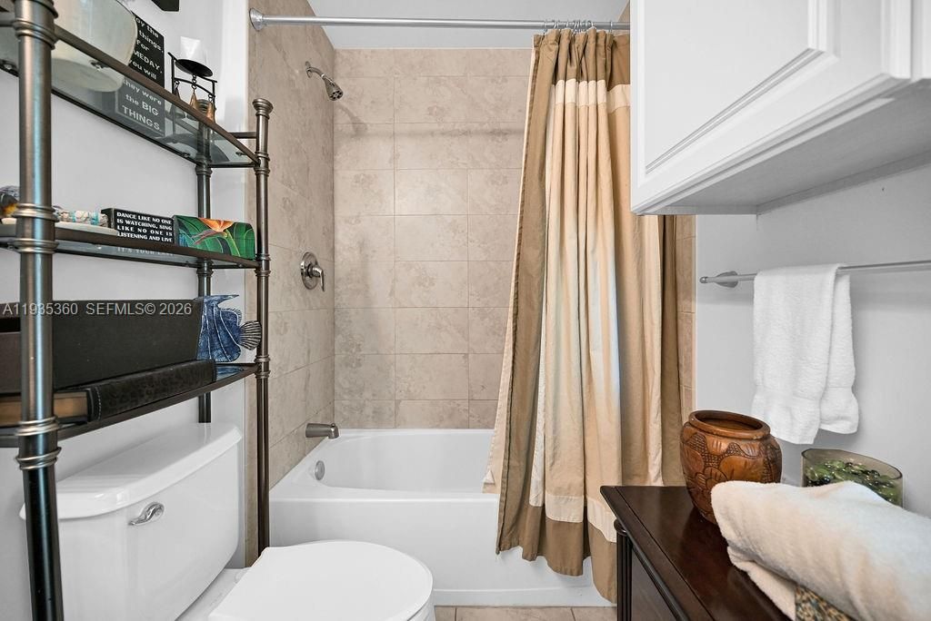 1900 N Bayshore Dr, Unit 5103, Miami, FL 33132 Photo