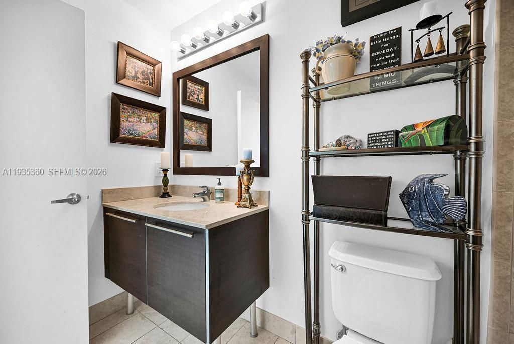 1900 N Bayshore Dr, Unit 5103, Miami, FL 33132 Photo