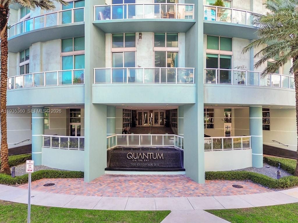 1900 N Bayshore Dr, Unit 5103, Miami, FL 33132 Photo