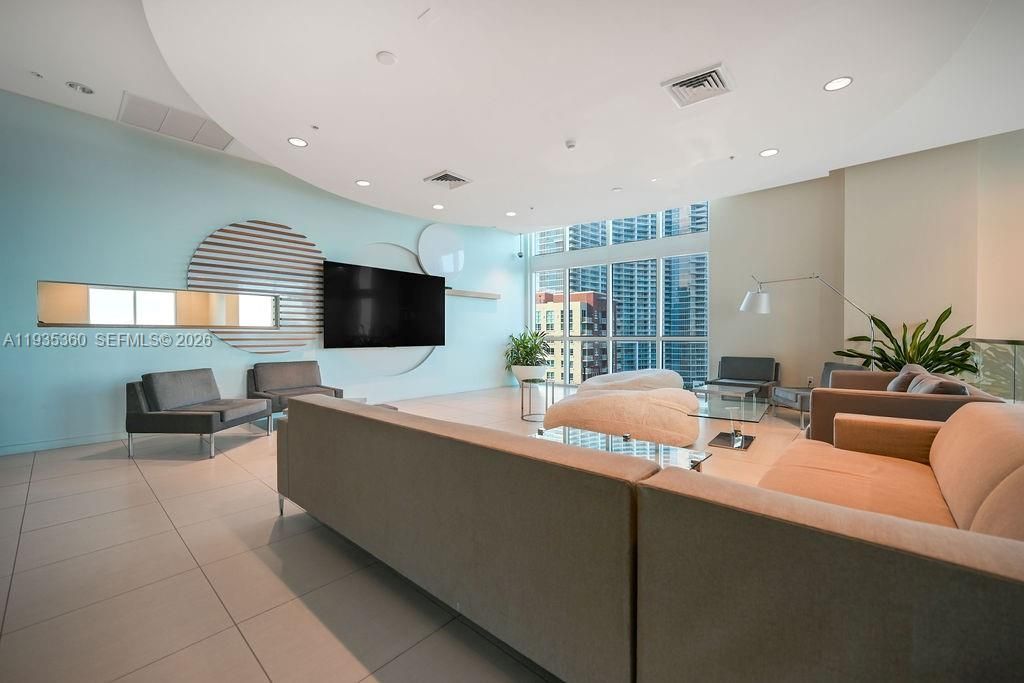 1900 N Bayshore Dr, Unit 5103, Miami, FL 33132 Photo