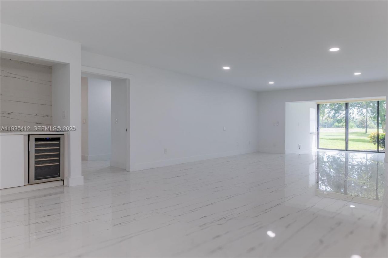 8435 Casa Del Lago, Unit 22-C, Boca Raton, FL 33433 Photo