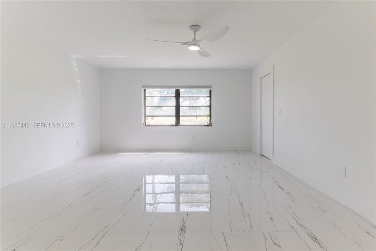 8435 Casa Del Lago, Unit 22-C, Boca Raton, FL 33433 Photo