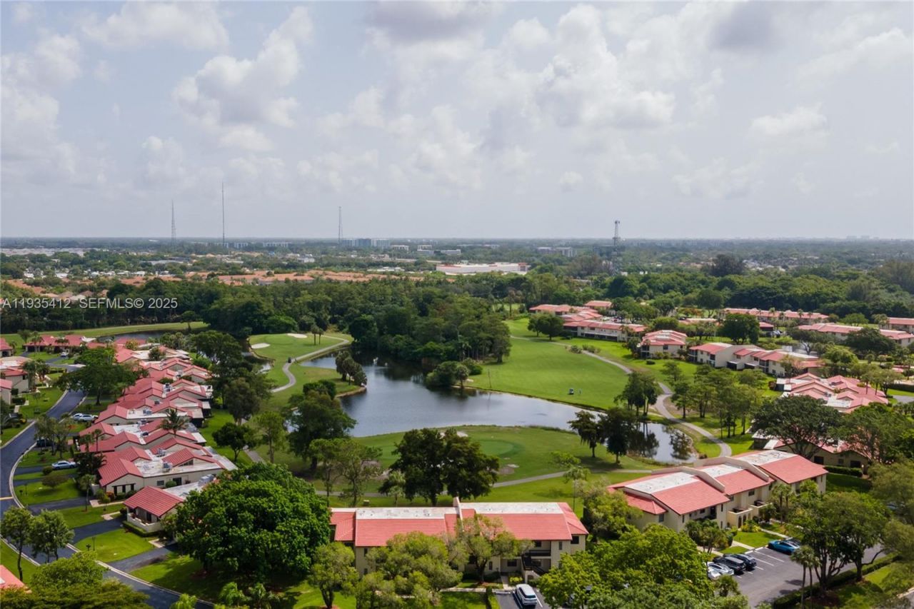 8435 Casa Del Lago, Unit 22-C, Boca Raton, FL 33433 Photo